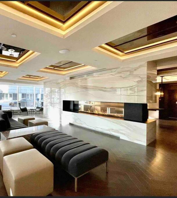Mind Blowing City View - 2 Beds - Pool & Spa - Downtown 蒙特利尔 外观 照片